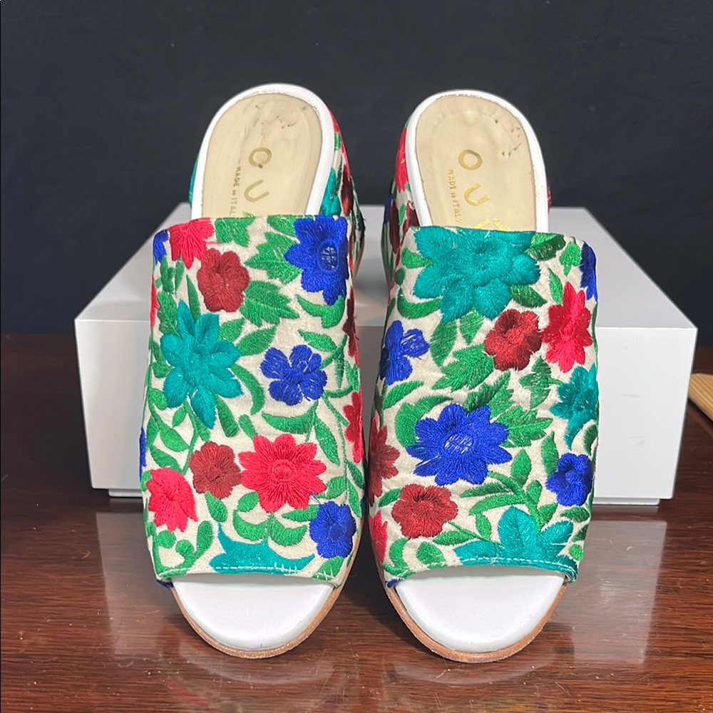 Gorgeous Ouigal Italy Embroidered Floral Slides Heels